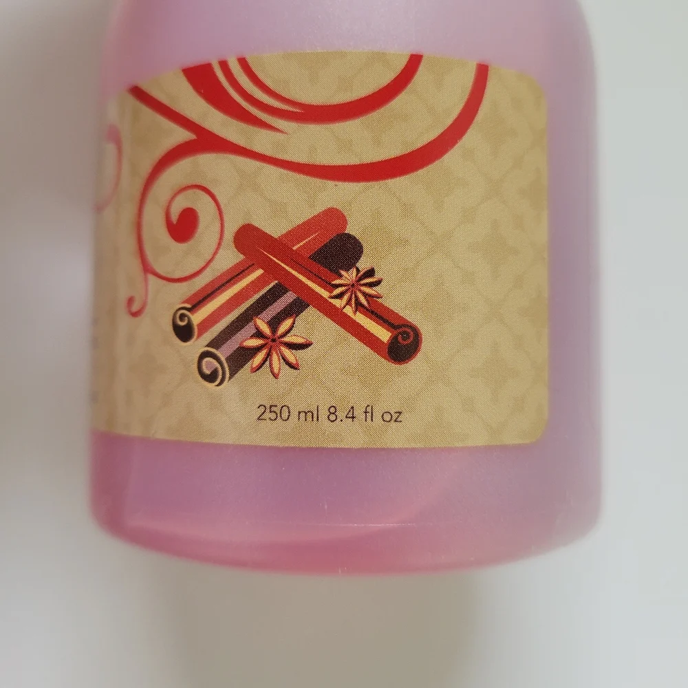 Avon Holiday Spice Gift Set 2011 Hand Soap and Lotion